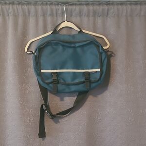 LL Bean Vintage Blue/Green Messenger Bag